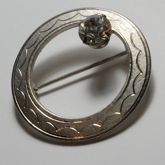 Circle of Life Symbol of Love to be Alive Vintage Brooch with Prong Set Cz - Picture 2 of 5